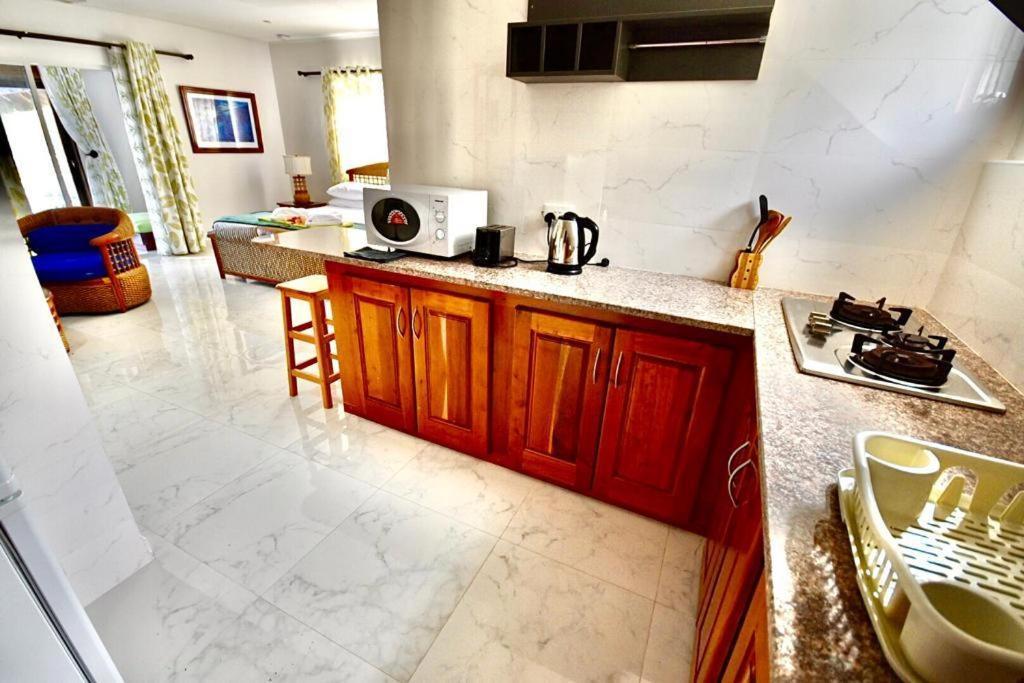 Sea Splash Self Catering And La Petite Maison Grand Anse  Dış mekan fotoğraf
