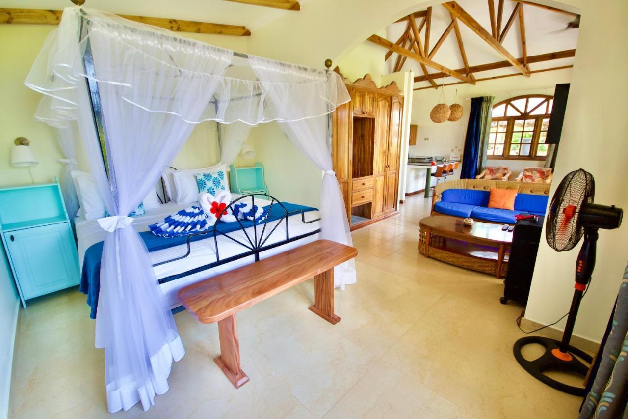 Sea Splash Self Catering And La Petite Maison Grand Anse  Dış mekan fotoğraf
